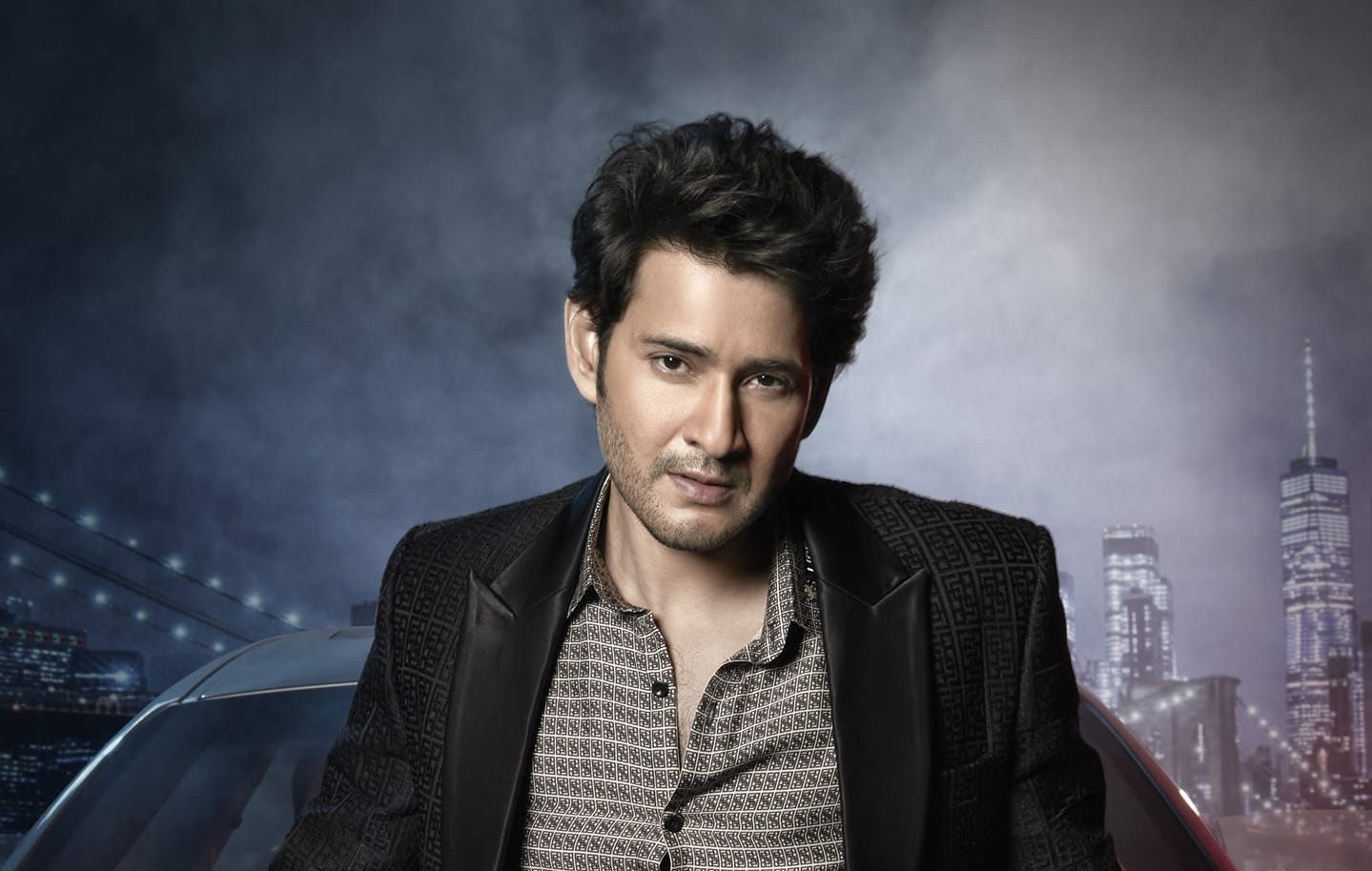 Mahesh Babu and his wife Namrata Shirodkar ran into Microsoft co-founder Bill Gates at a New York restaurant on Wednesday, 29 June (Image: Facebook, Mahesh Babu official page)