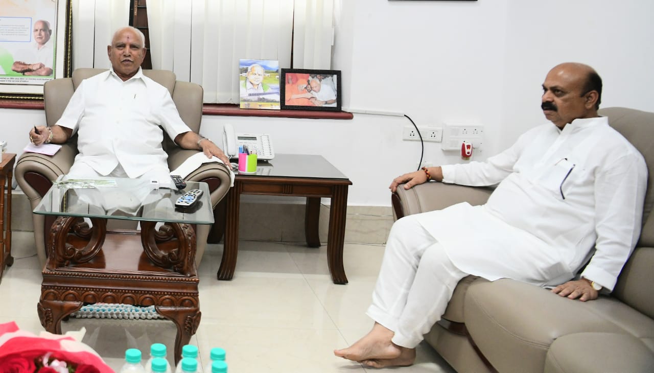 BS Yediyurappa Meeting Karnataka CM B.S. Bommai The clarification from BS Yediyurappa (left) came after Chief Minister BS Bommai met him at his residence on Saturday, 23 July, 2022. (Supplied)