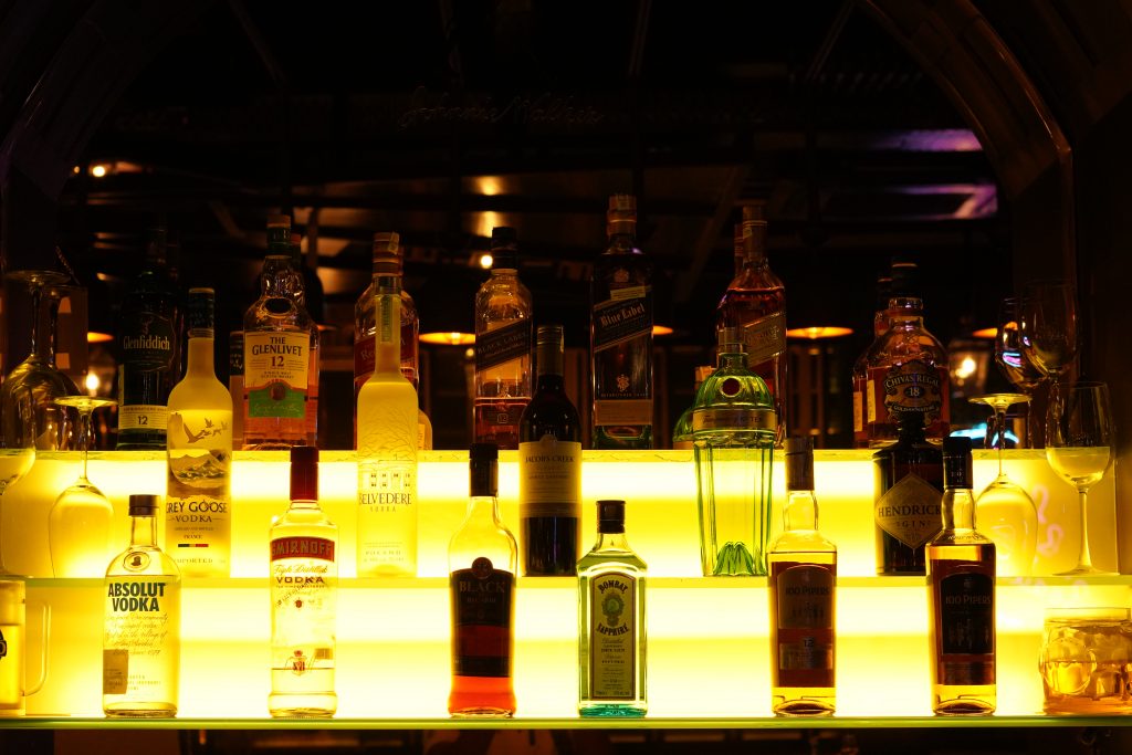 Liquor shop (Creative Commons)