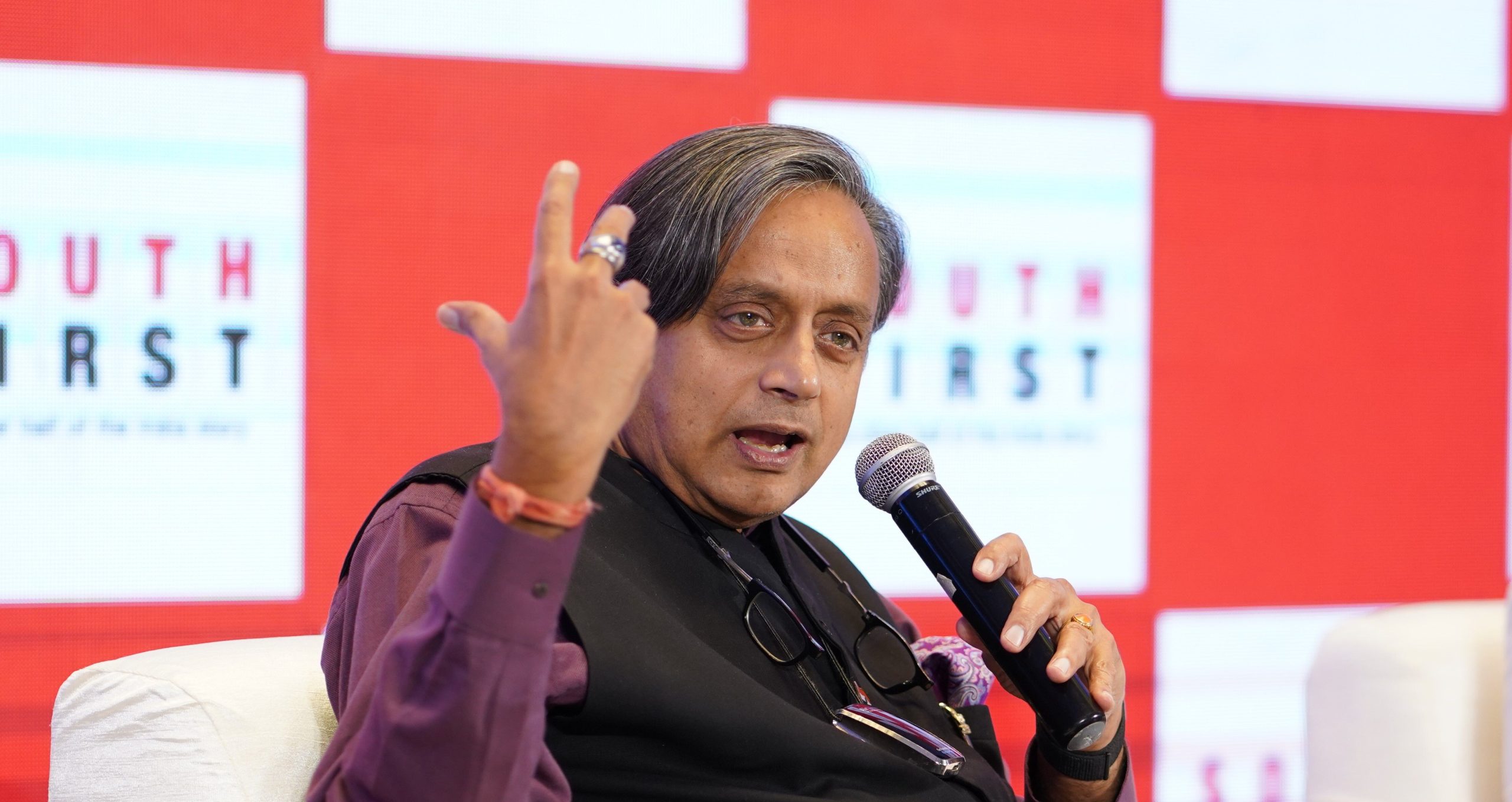 Shashi Tharoor at Dakshin Dialogues 2022 Shashi Tharoor at Dakshin Dialogues 2022