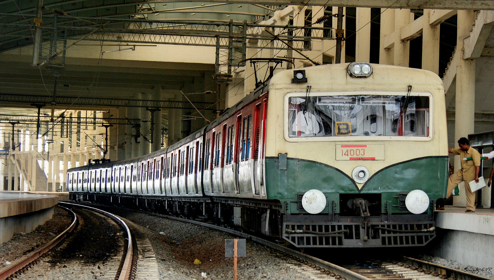 Three Chennai college students arrested for dangerous stunts on trains