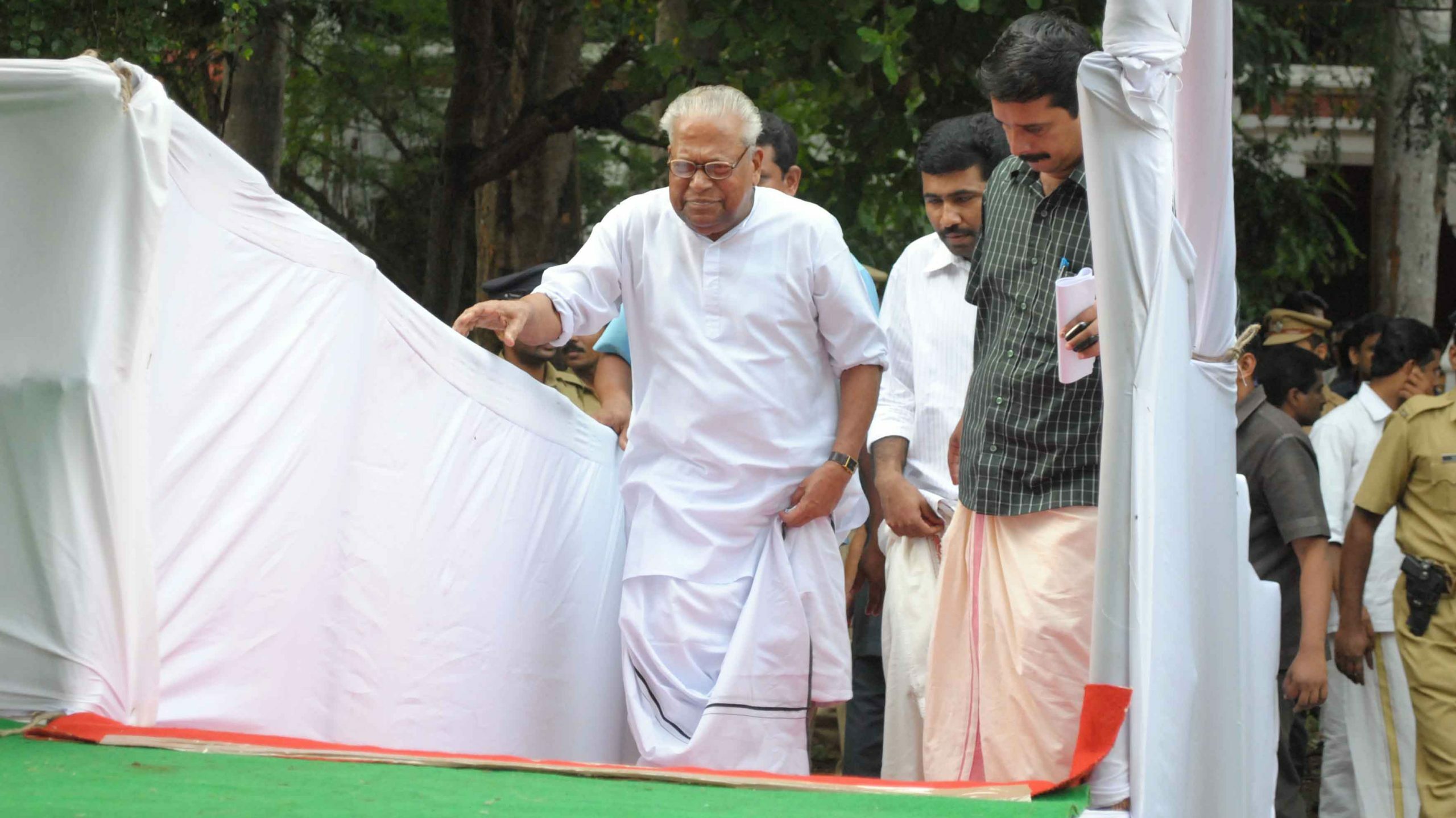 achu VS Achuthanandn