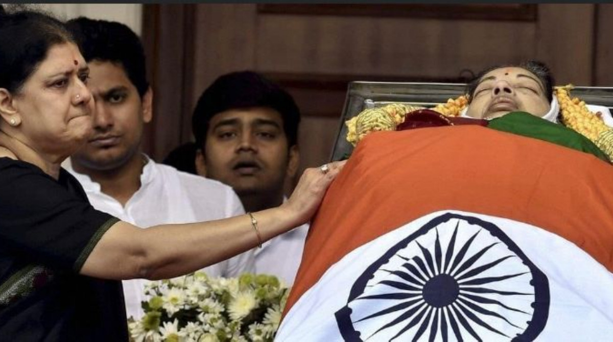 Sasikala with the body of Jayalalithaa in Rajaji Hall on 6 December 2016  after the latter’s death VK Sasikala with the body of former Tamil Nadu chief minister J Jayalalithaa in Rajaji Hall on 6 December 2016 after the latter's death
