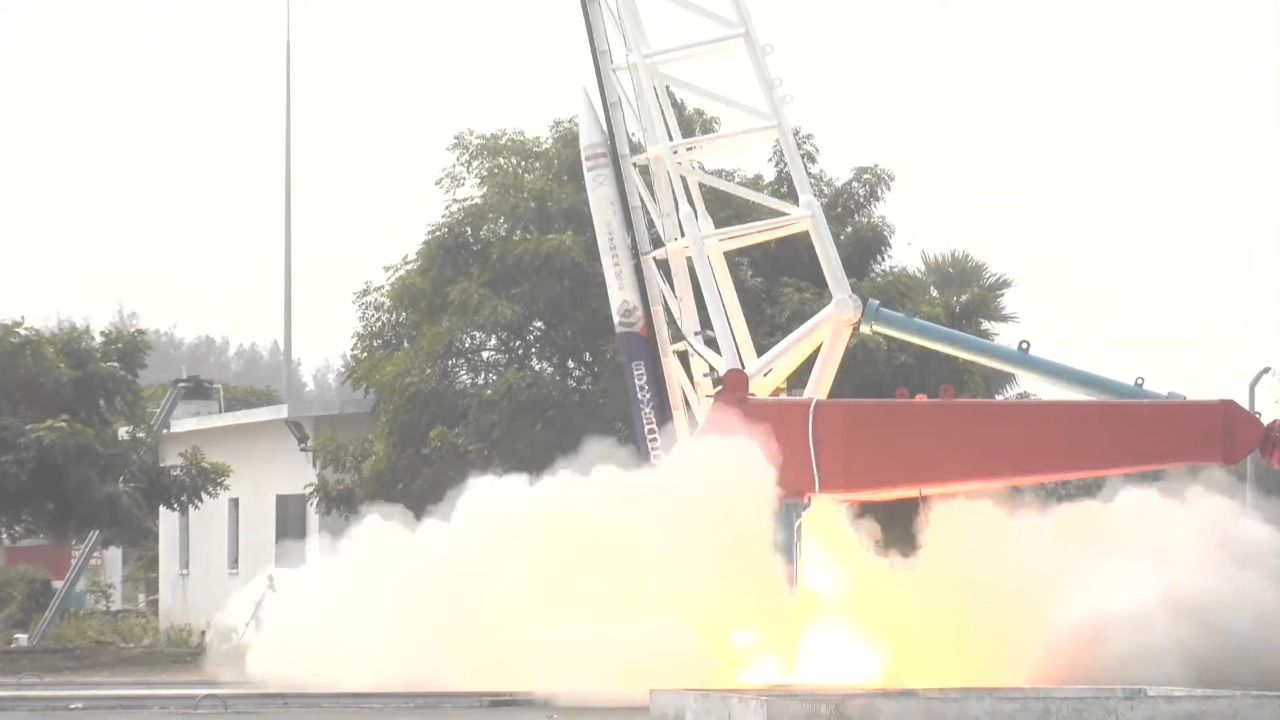 BlastOff Vikram-S blasts off from Sriharikota on Friday, 18 November (Screen grab).