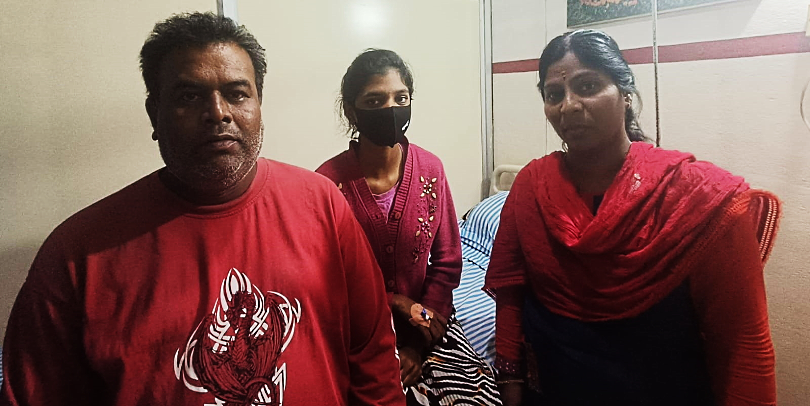 Hiran Mayi with her parents. (Sumit Jha/South First)