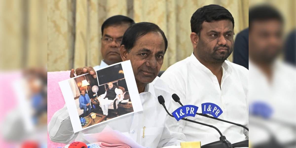 KCR Press Conference Main Telangana Chief Minister and TRS chief K Chandradhekar Rao, at a press conference in Hyderabad on Thursday, 3 November, 2022, shows "evidence" of people involved in the "cash for MLAs" case being linked directly to the BJP. (Supplied)