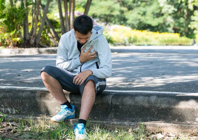 heart attack It has long been believed by some that the Covid-19 vaccine is the reason for sudden, unexplained deaths among youngsters.