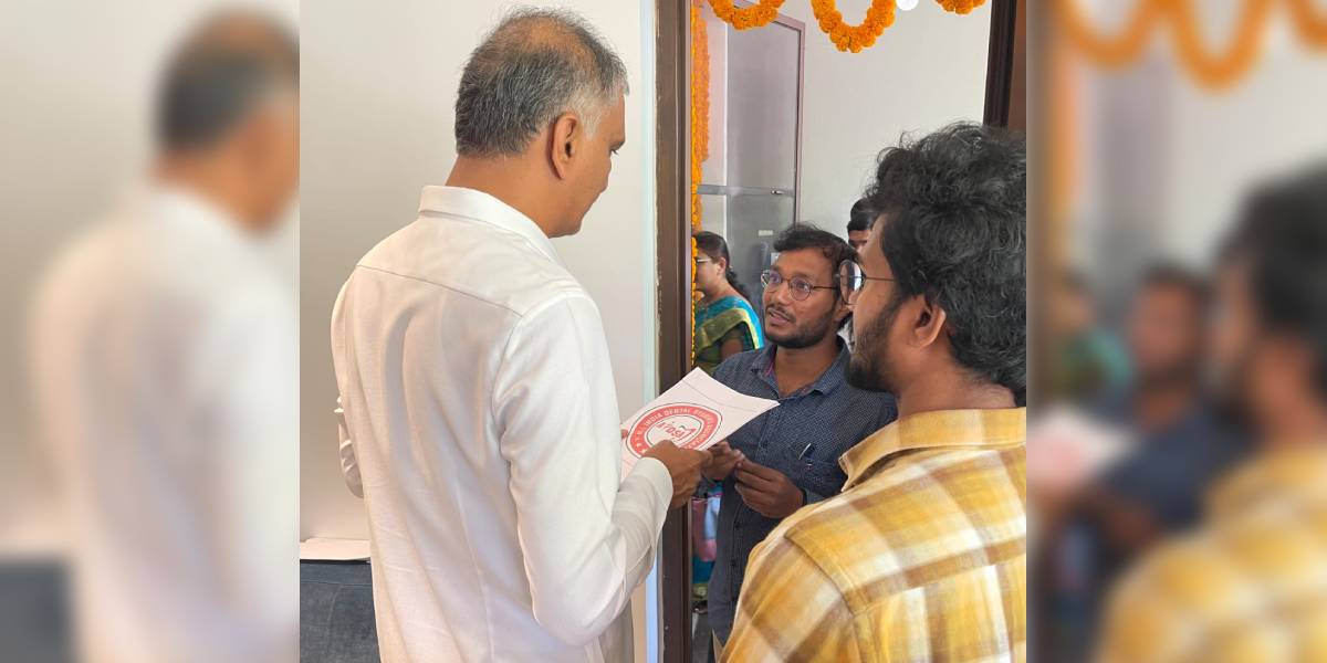 letter-submitted-1 Dr Md Manzur Ahmed, National President, All India Dental Students Association hands over letter airing their concerns to health minister Harish Rao on Tuesday. (Supplied)