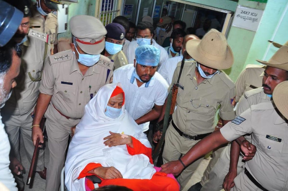 Murugha mutt seer Shivamurthy Sharanaru. In a twist in the Murugha Matha case, the police have arrested two people including ex-MLA Basavarajan for allegedly framing the seer