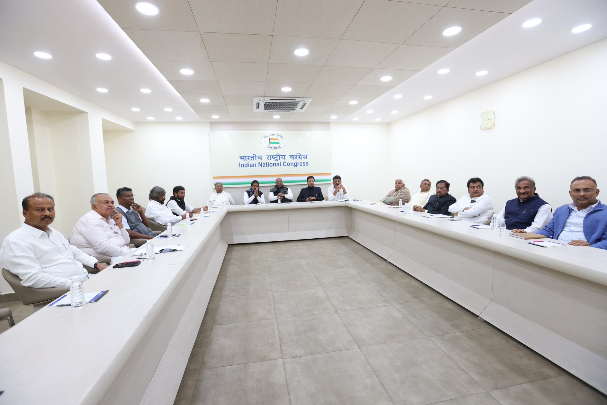 AICC-1 Karnataka Congress’ ‘100-day plan’ to focus on yatra, unity, local leadership ahead of polls