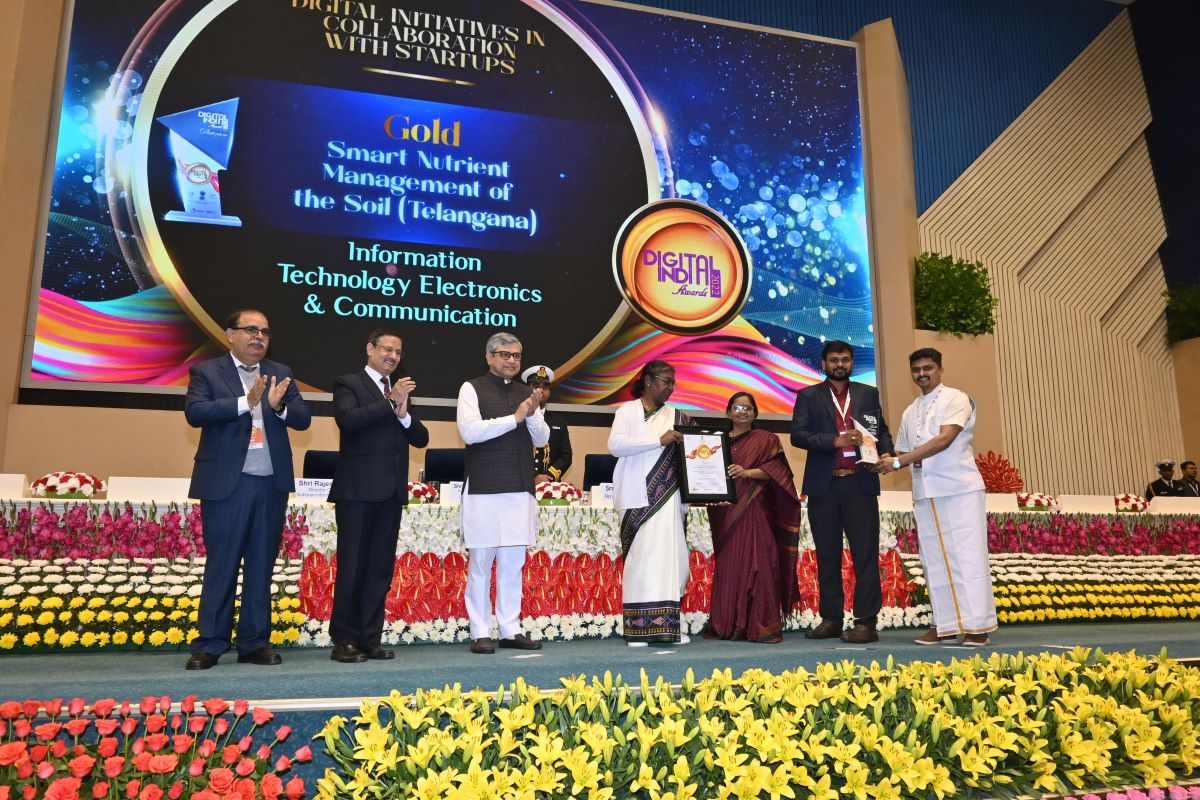 The Digital India award to Telangana for Krishi RASTAA was conferred by President Droupadi Murmu in the presence of Union minister Ashwini Vaishnaw at Vigyan Bhawan in New Delhi. L Rama Devi, director of Emerging Technologies Wing, Information Technology, Electronics & Communications Department, along with Sudheer Kumar Jindam, senior consultant, Information Technology, Electronics & Communications Department, and Sandeep Kondaji, CEO & co-founder of Krishitantra, attended the Digital India awards ceremony to receive the Gold Icon on behalf of the Telangana government (Supplied)