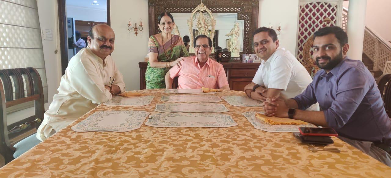 CM Basavaraj Bommai with the BMS trustees - A Photograph released by HDK