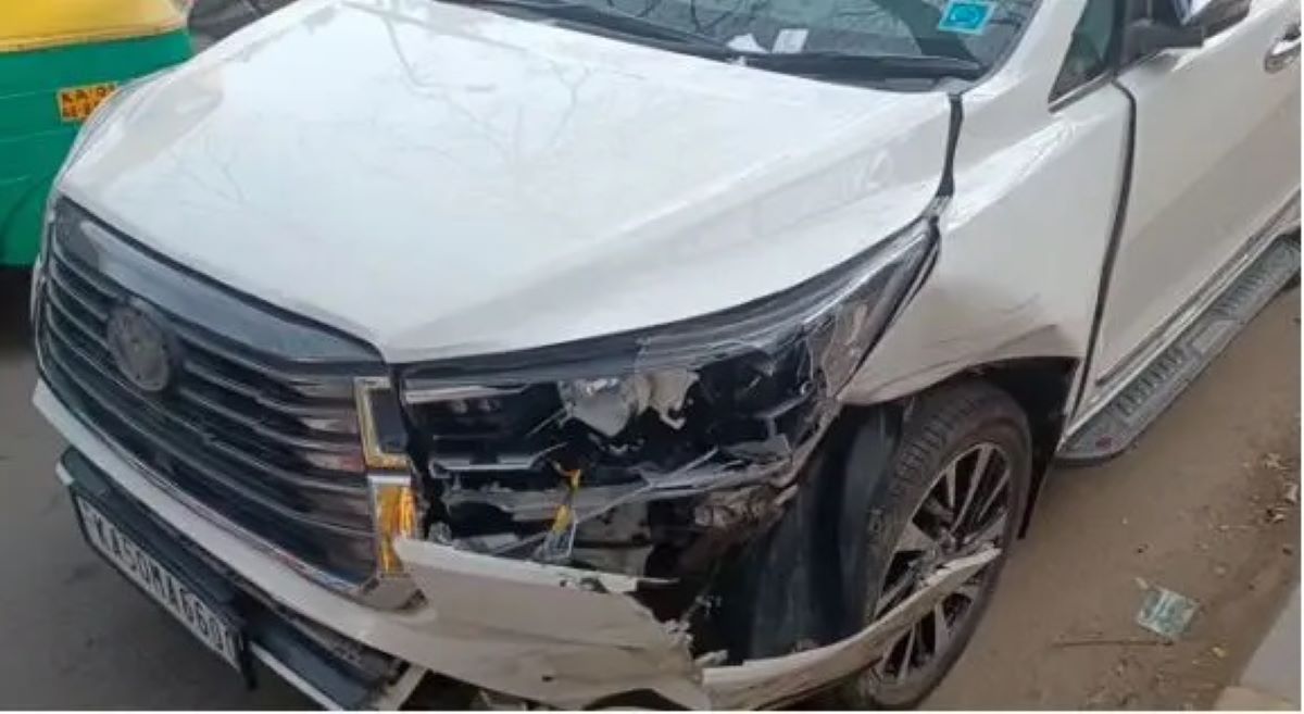 The car with the Vidhana Soudha secretariat pass of BJP MLA Hartalu Halappa that was involved in an accident (Supplied)