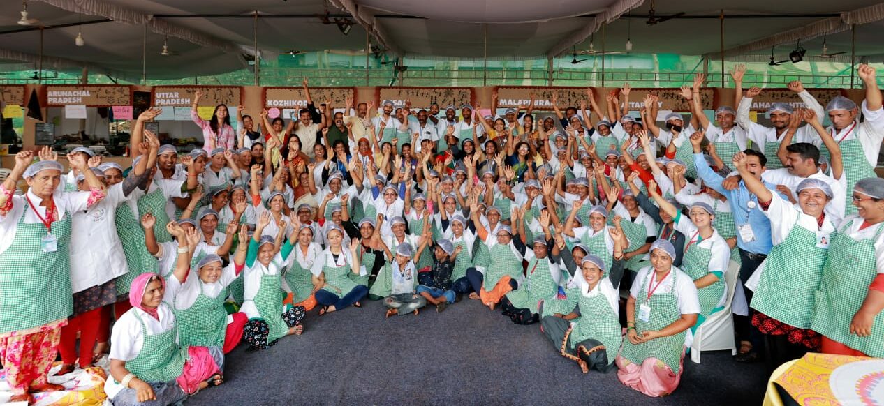 Kudumbashree A group of caterers trained by Kudumbashree. Kudumbashree mission, Kerala, 25th anniversary