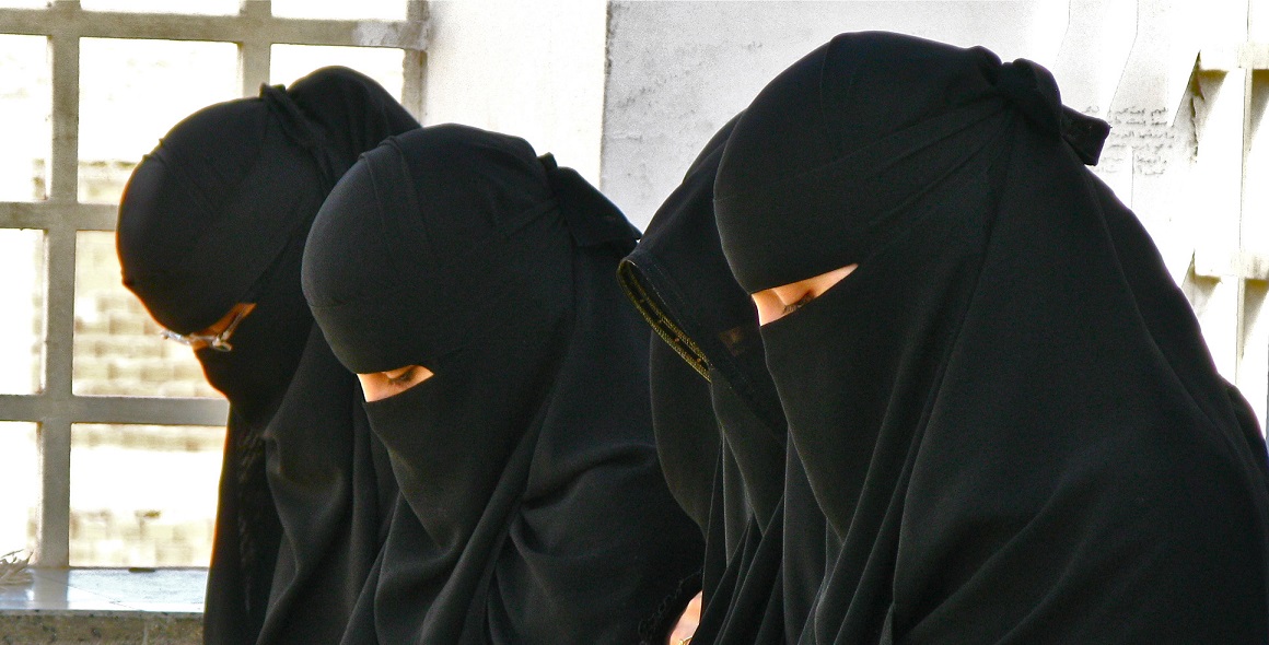 hijab A group of men approached the woman and her friend, asked her religion, and then told her to remove the hijab she was wearing. (Creative Commons)