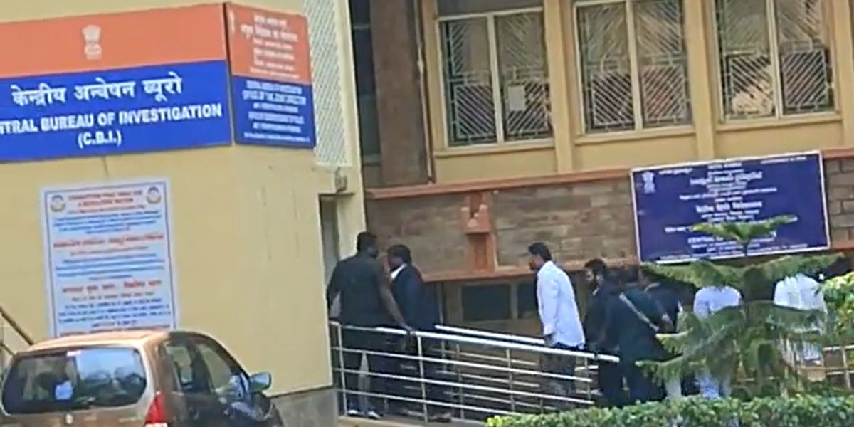 Avinash Reddy on the way to appear for questioning at the CBI office in Hyderabad. (Screengrab) Avinash Reddy on the way to appear for questioning at the CBI office in Hyderabad. (Screengrab)