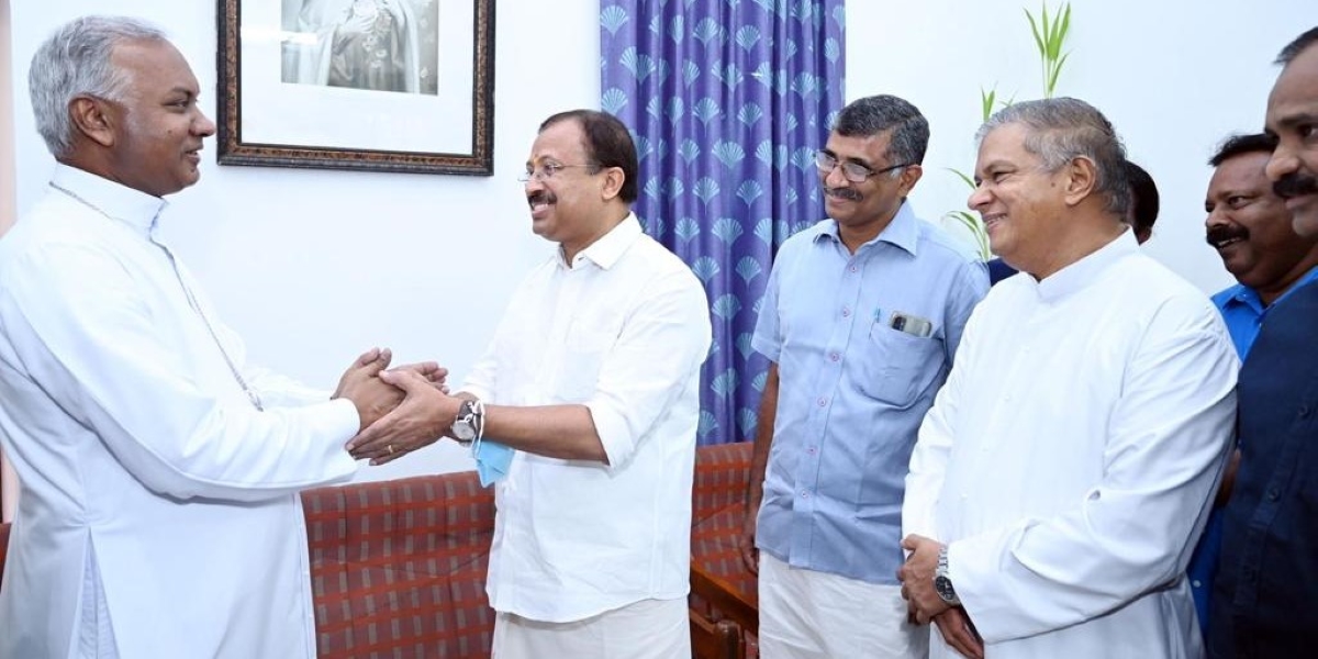 BJP leader V Muraleedharan meeting Rev Dr Thomas J Netto. (Twitter) BJP Kerala Christian