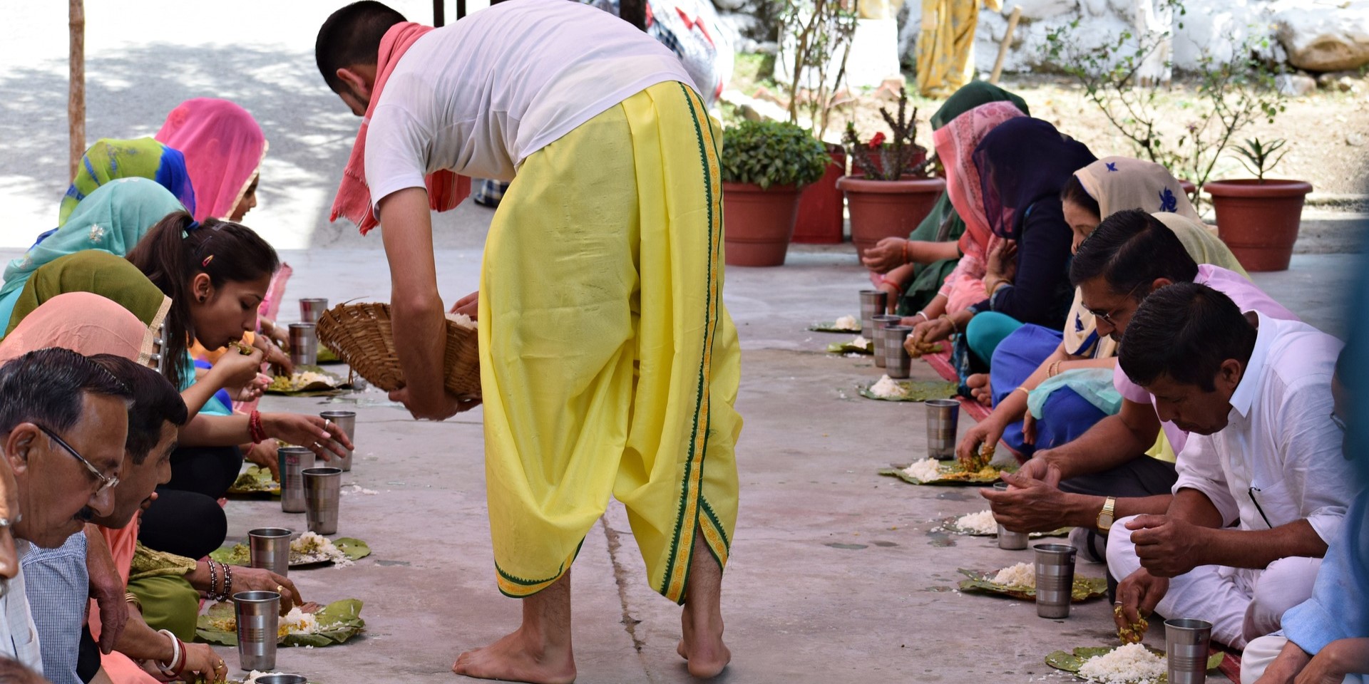 India food Indians ate 1.5 times higher legumes and vegetables and four times more whole grains when compared to Western populations.