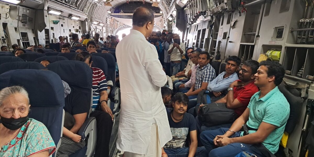 Indians travelling from Sudan (Twitter)