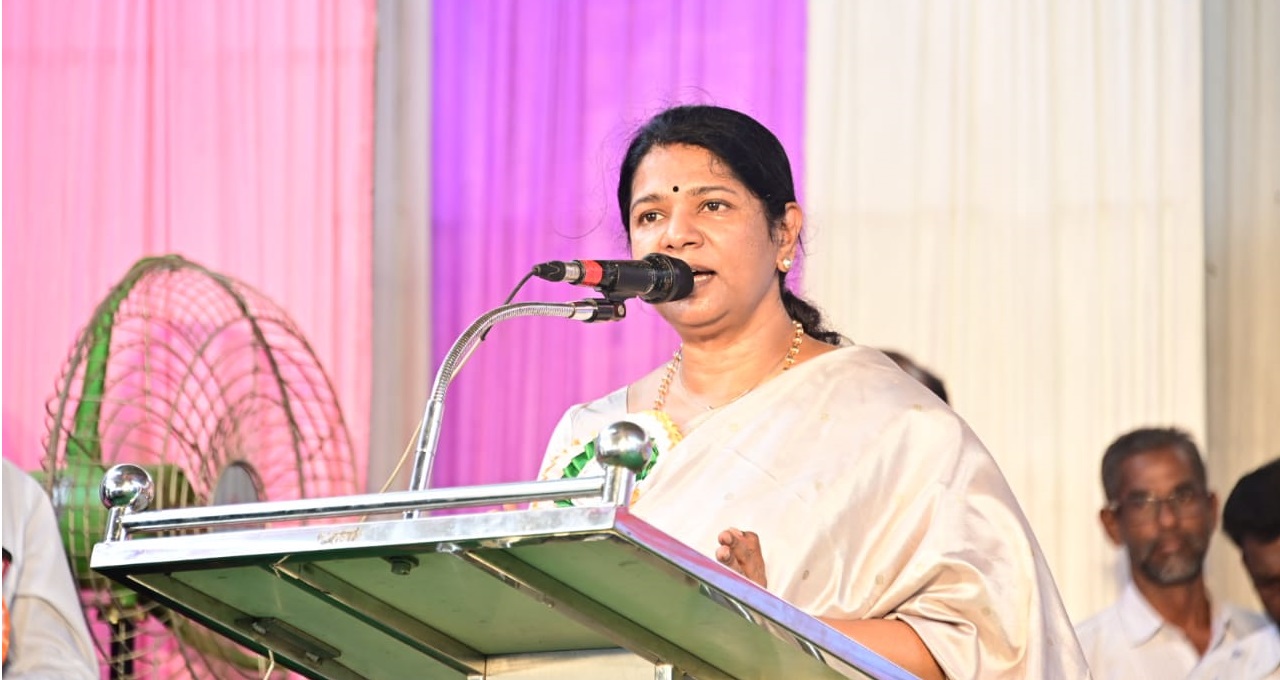 Kanimozhi 1 Kanimozhi gives Annamalai deadline of 48 hours to tender apology; he sends legal notice to RS Bharathi