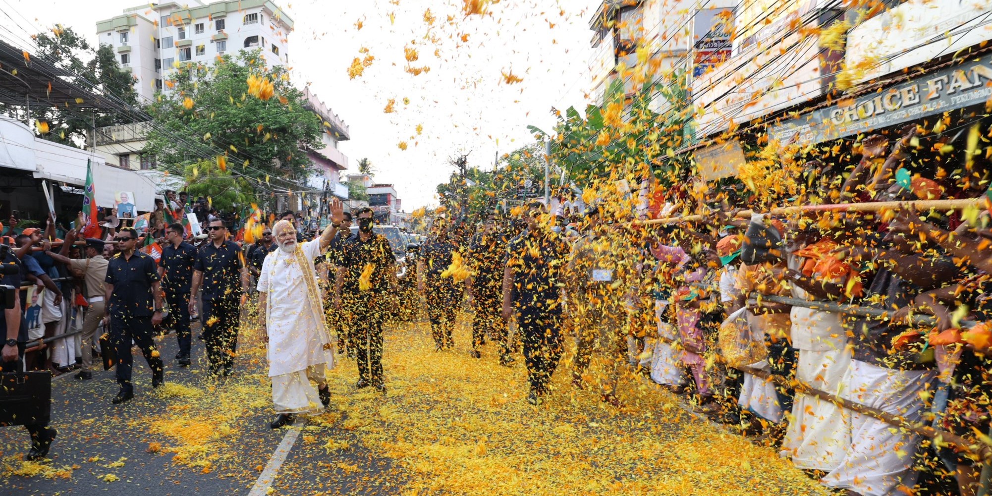 PM Modi in Kochi Prime Minister Narendra Modi is received by people of Kochi during a road show on Monday, 24 April, 2023. (Supplied)