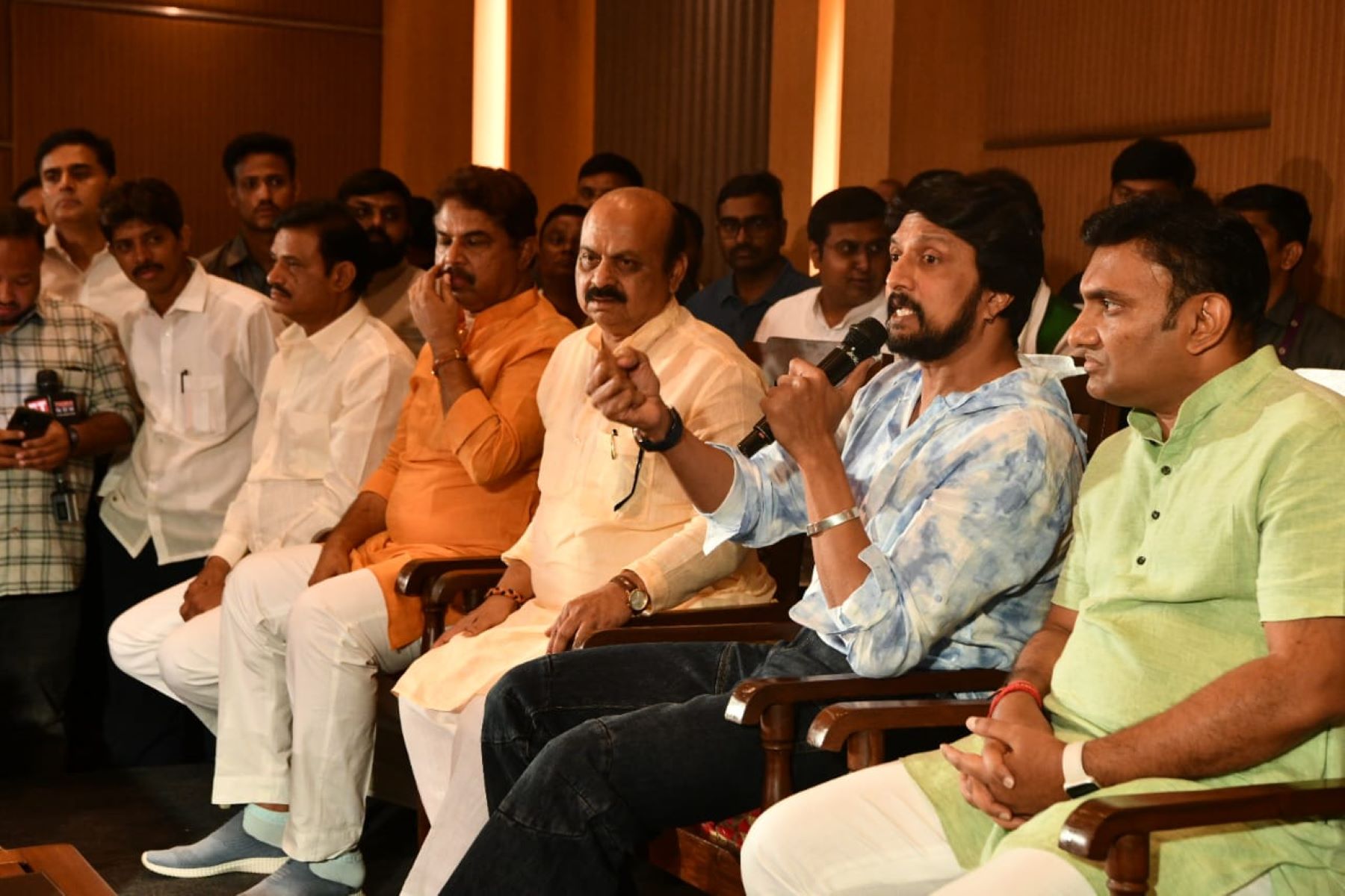 Sudeep-Bommai Acto Sudeep Sanjeev announces support to Chief Minister Basavaraj Bommai in the 10 May assembly polls in Bengaluru on Wednesday. (Supplied)