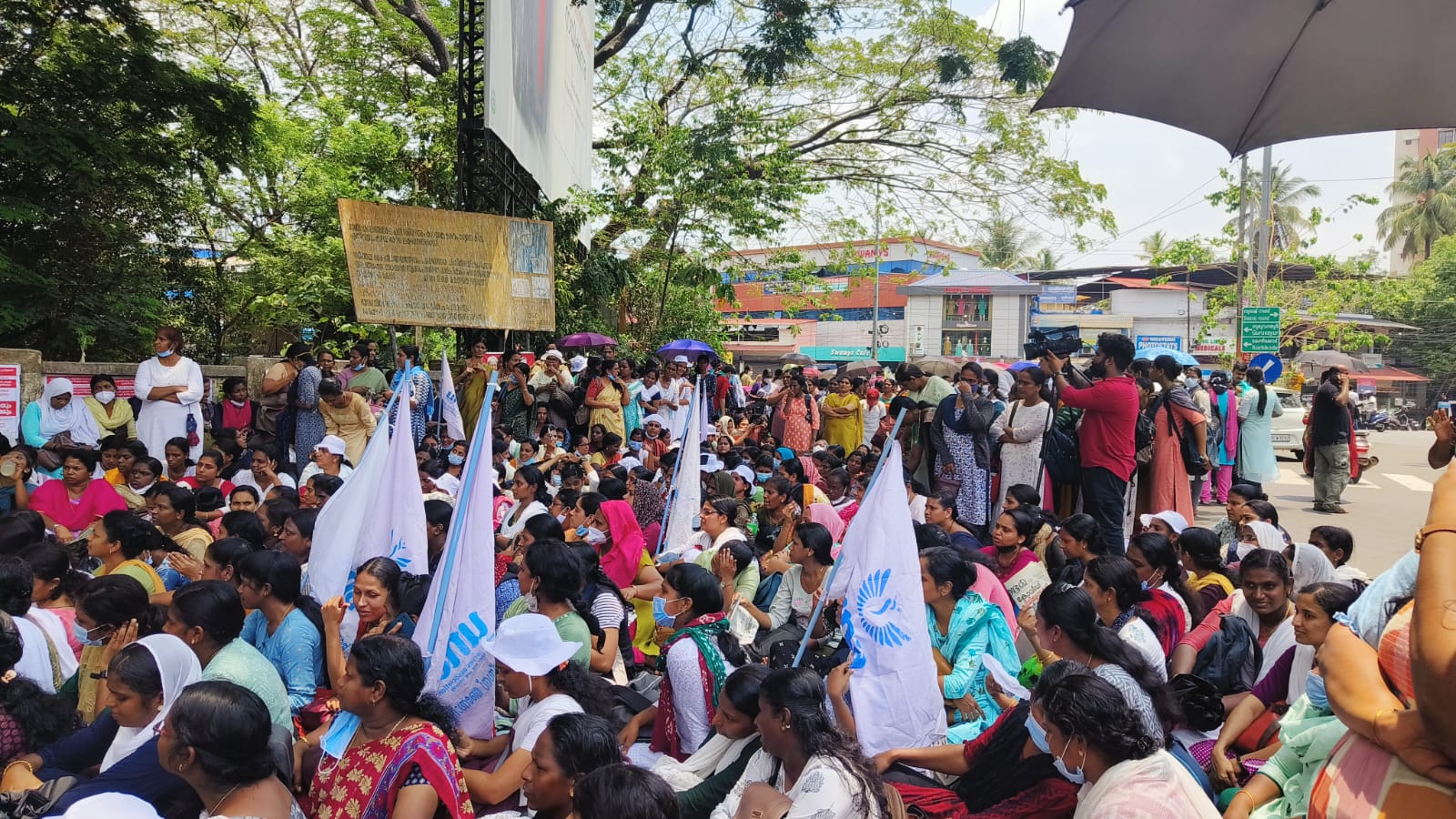 Nurses United Nurses Association (UNA) members hold a strike in Thrissur city, seeking better wages and working conditions. (Supplied)