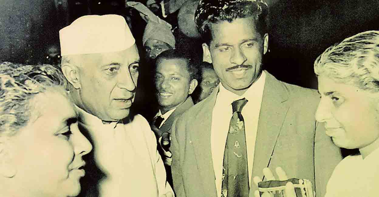 gemini-sankaran-with-jawaharlal-nehru Gemini Sankaran with Nehru