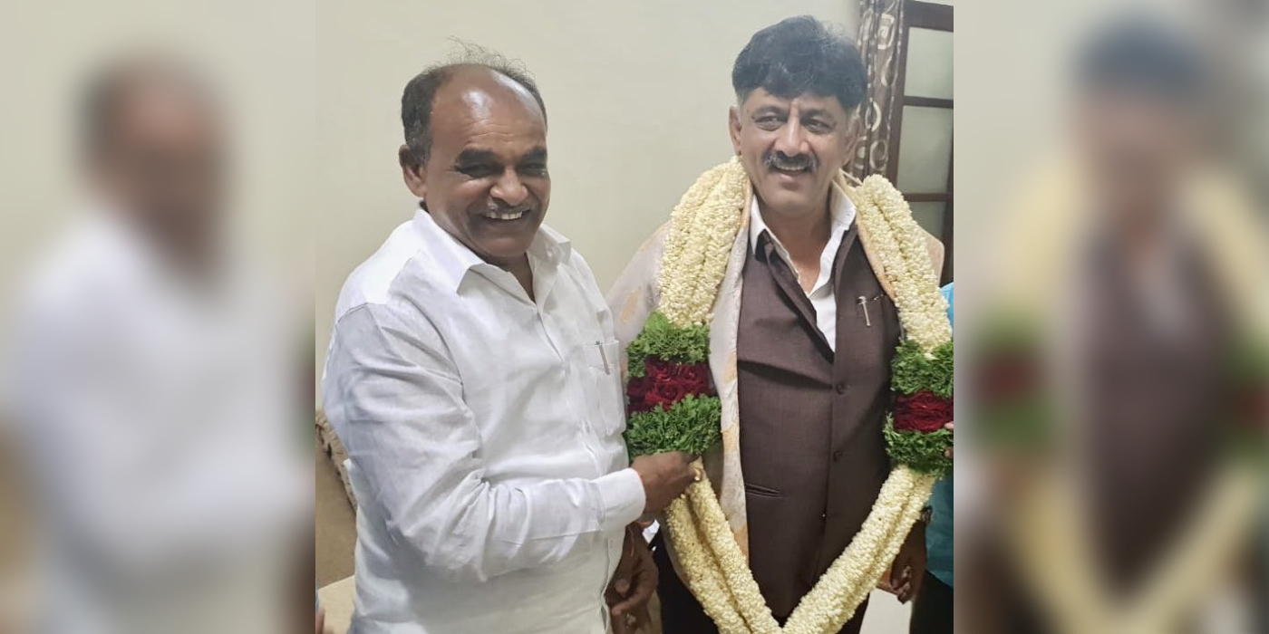 C Puttarangashetty with DK Shivakumar C Puttarangashetty with DK Shivakumar