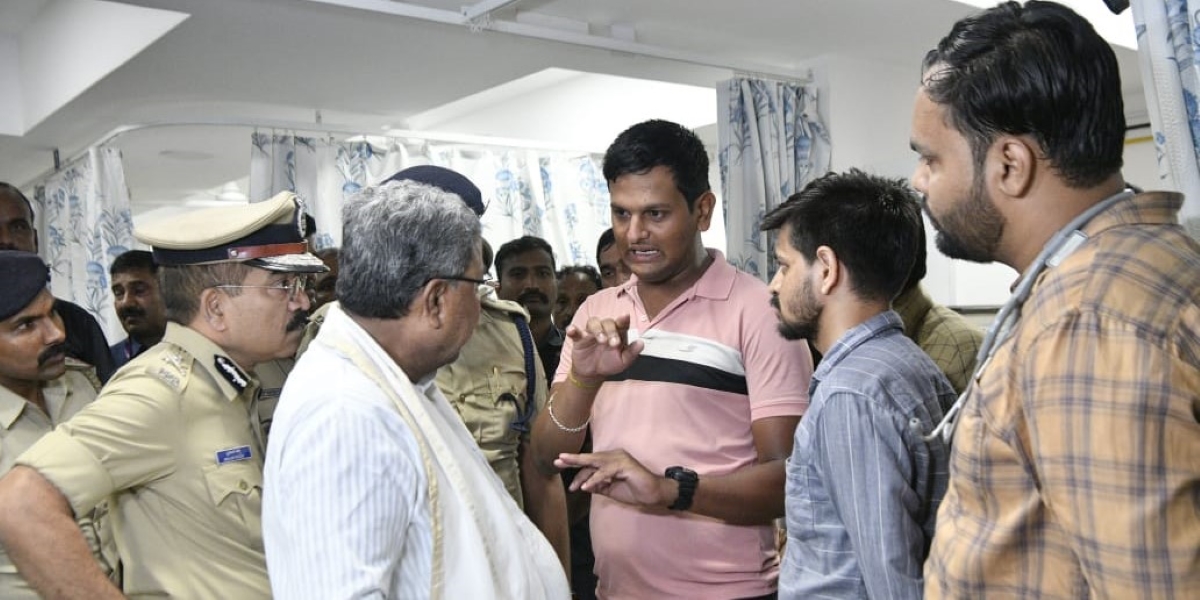 Chief Minister Siddaramaiah with the family members of Bhanurekha. (Twitter) Bengaluru underpass death