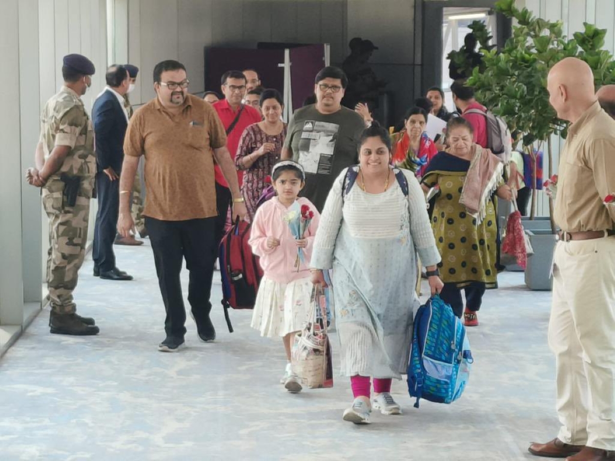 Expats from Sudan return to India Expats from Sudan return to India