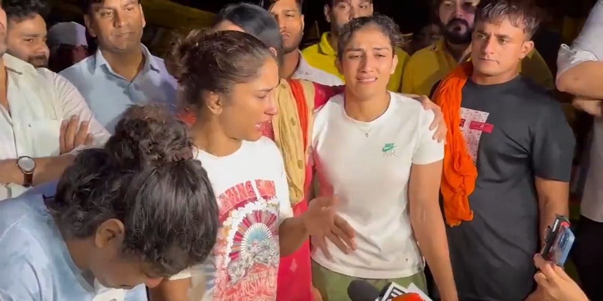 The wrestlers protesting at Jantar Mantar speaking with media. (Screengrab) The wrestlers protesting at Jantar Mantar speaking with media. (Screengrab)