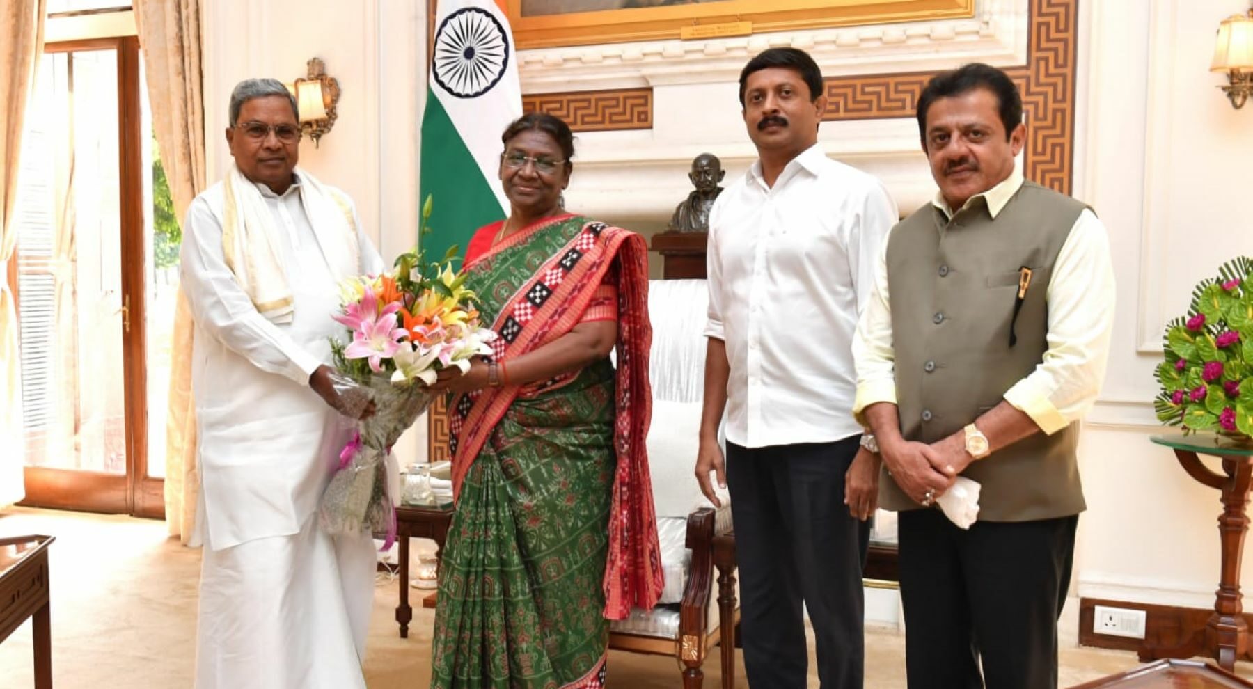 CM-PoI Karnataka CM Siddaramaiah Amit Shah