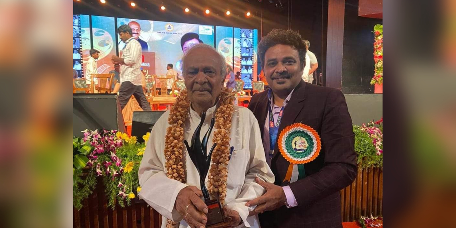 CV Shivashankar with his elder son Venkat Bharadwaj