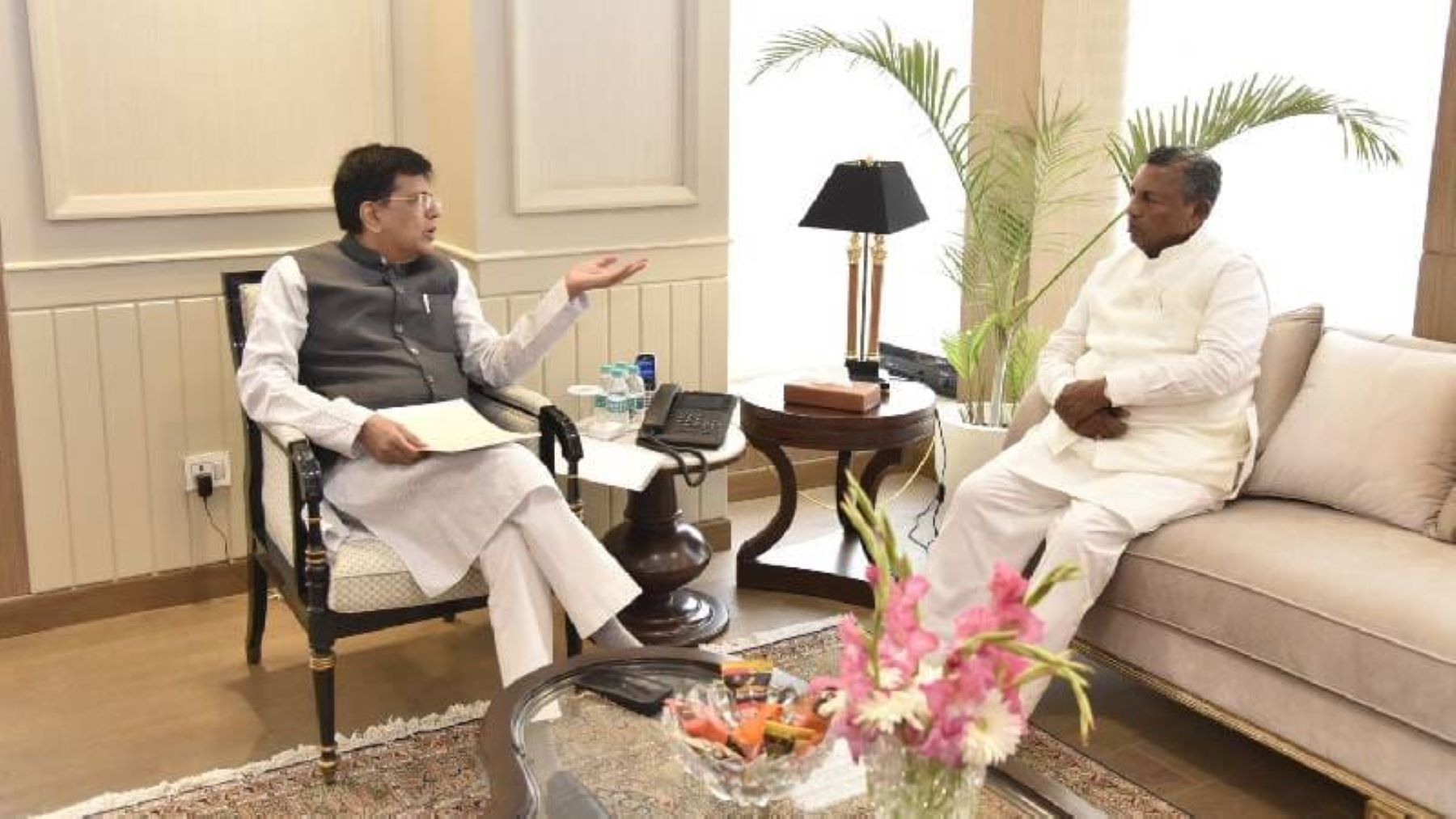 Muni-Go Karnataka Minister KH Muniyappa Union Minister Piyush Goyal