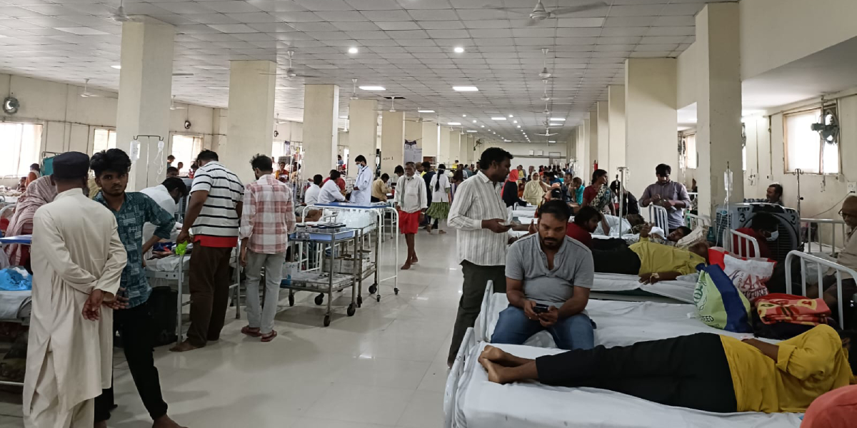 Osmania General Hospital situation Shortage of beds and facilities at Osmania General Hospital pose challenges for patients and medical staff alike. (Sumit Jha/South First)