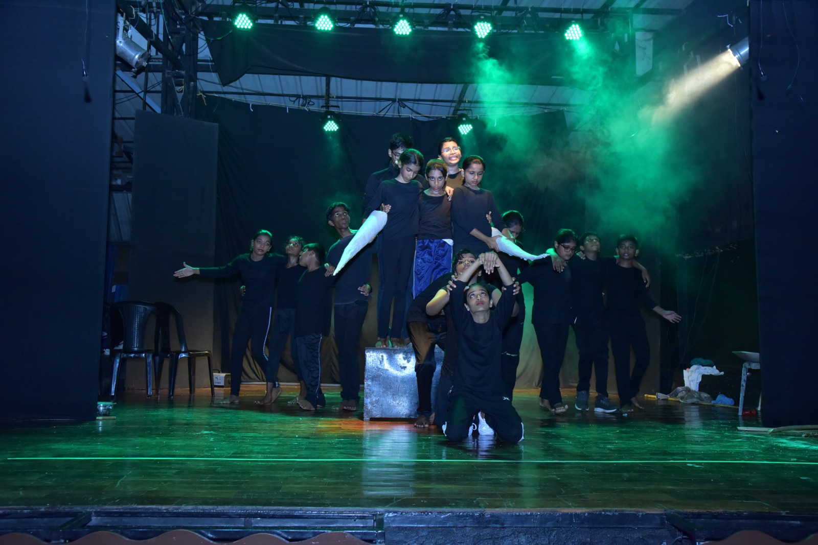 The children enacting Arikomban in the play