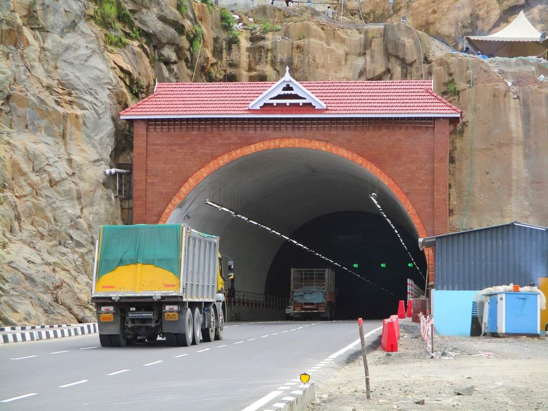 WhatsApp Image 2023-06-27 at 1.03.17 PM Fact-check: BJP’s Tom Vadakkan sees Modi’s vision in fake news zooming through Kerala road tunnel at 684 kmph!