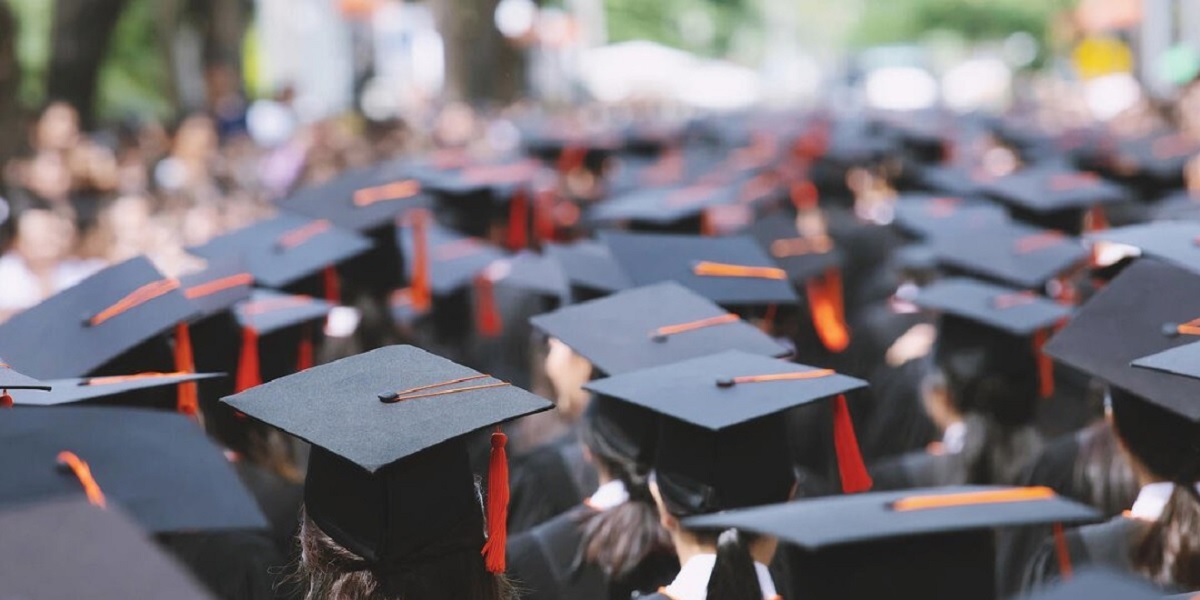 The higher education department should postpone the implementation of the 'common syllabus' for a year and it should be implemented systematically, say academicians. (Creative Commons)