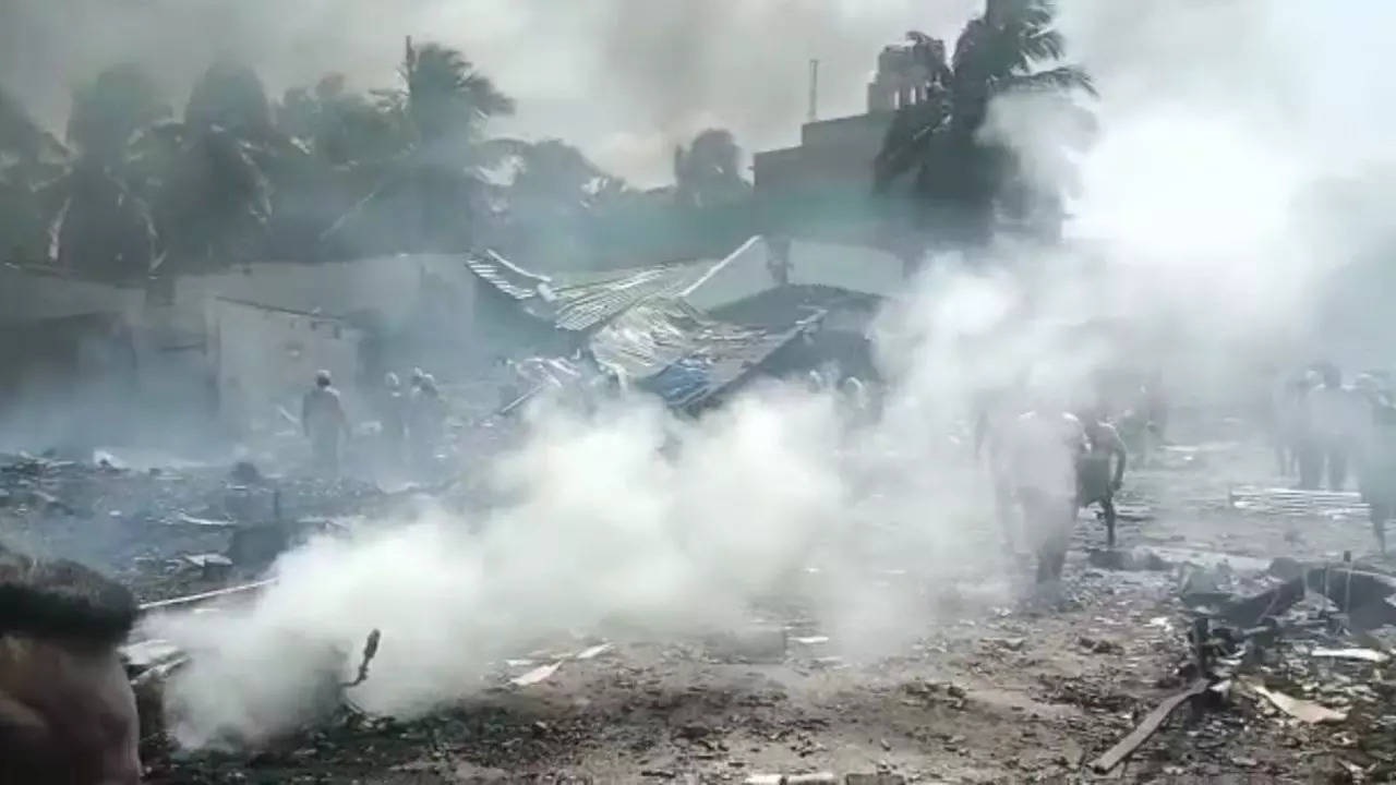 Krishnagiri Blast Around 10 am, a huge explosion occurred in the firecracker godown destroying over three houses adjacent to the godown. (Screengrab)