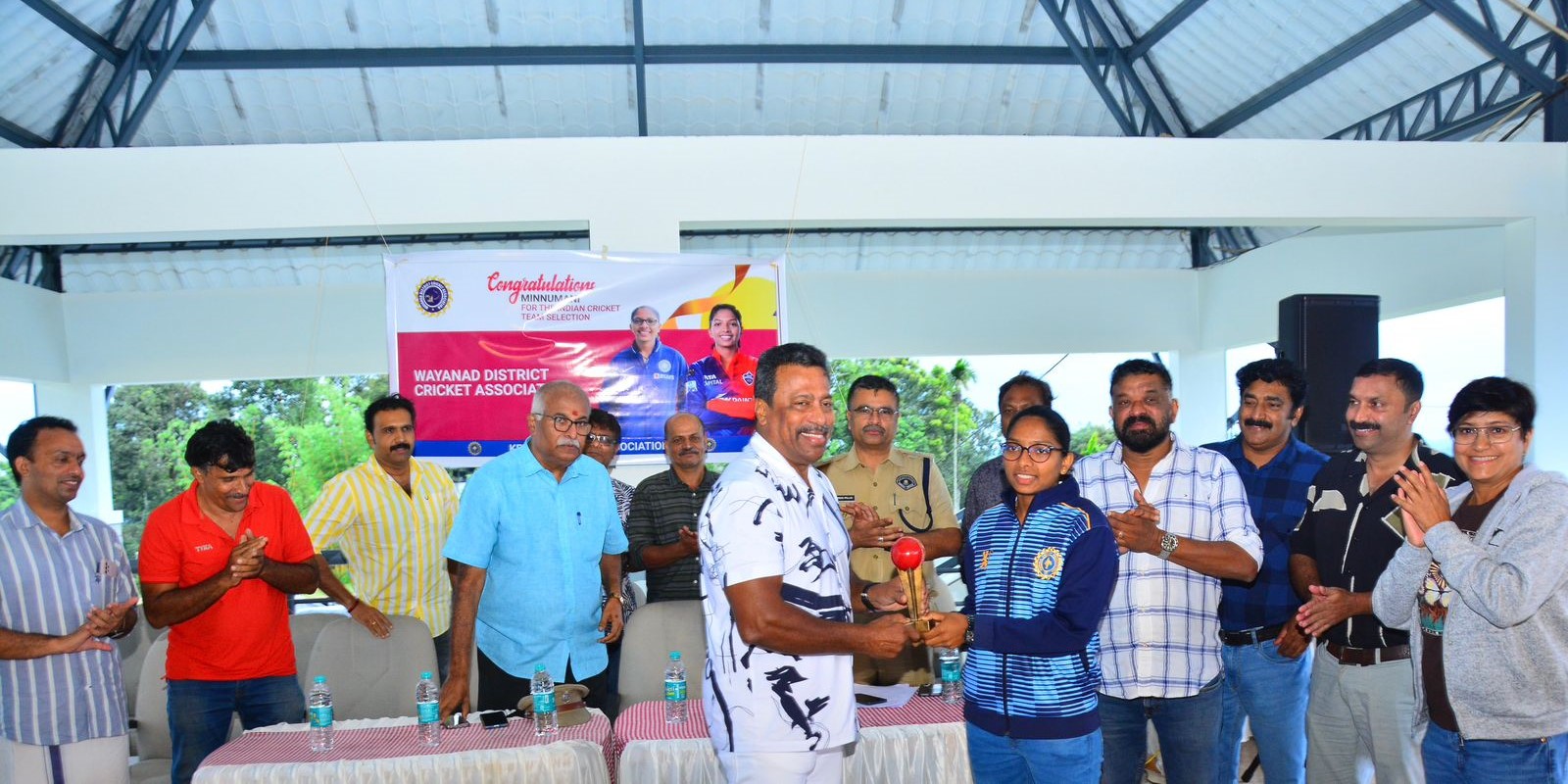 Minnu Mani being felicitated by the Wayanad Cricket Association. (Supplied) Minnu Mani national team
