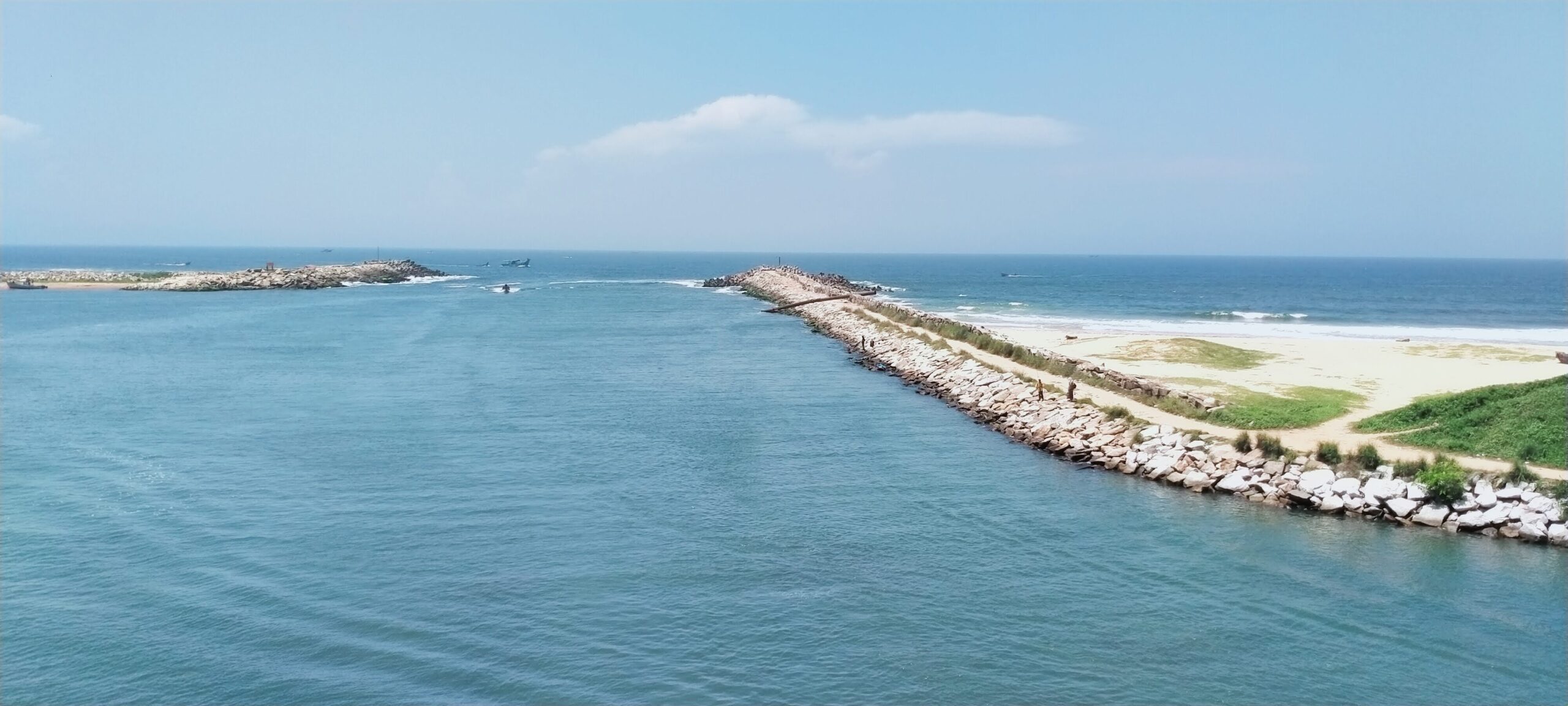 Muthalapozhi Muthalpozhi, the estuary that has become a death trap for fishermen at Perumathura in Thiruvananthapuram. (KA Shaji/South First)