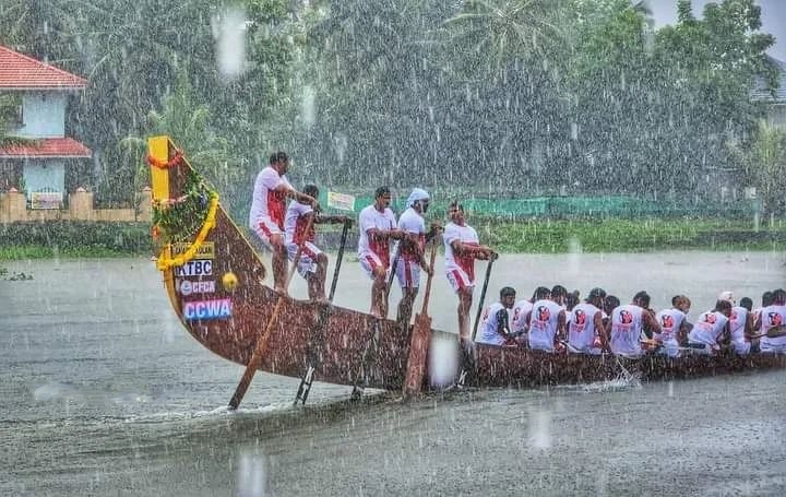 Wimbledon is raving about Kerala’s ‘Backwater Grand Prix’ as the season of darting boats begins. Here are the dates KTBC Snakeboat during heat race (supplied/Boat Race Club)