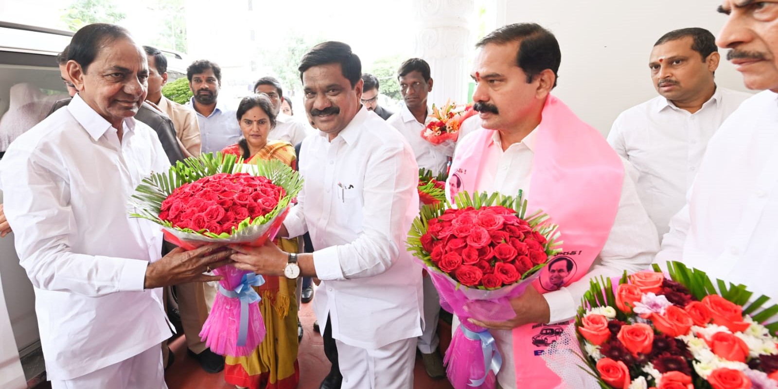 KCR being welcomed before the beginning of the Assembly session. (Twitter) Telangana Assembly session