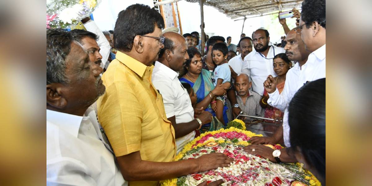 Tamil nadu organ donors state honour Tamil Nadu keeps its promise: 43-year-old is 1st to be laid to rest with state honours after donating organs