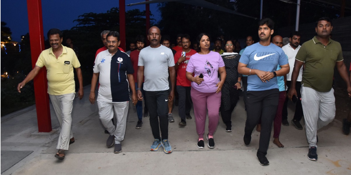 Health Minister Ma Subramanian inspecting the Health Road in Coimbatore, with officials. (Supplied)