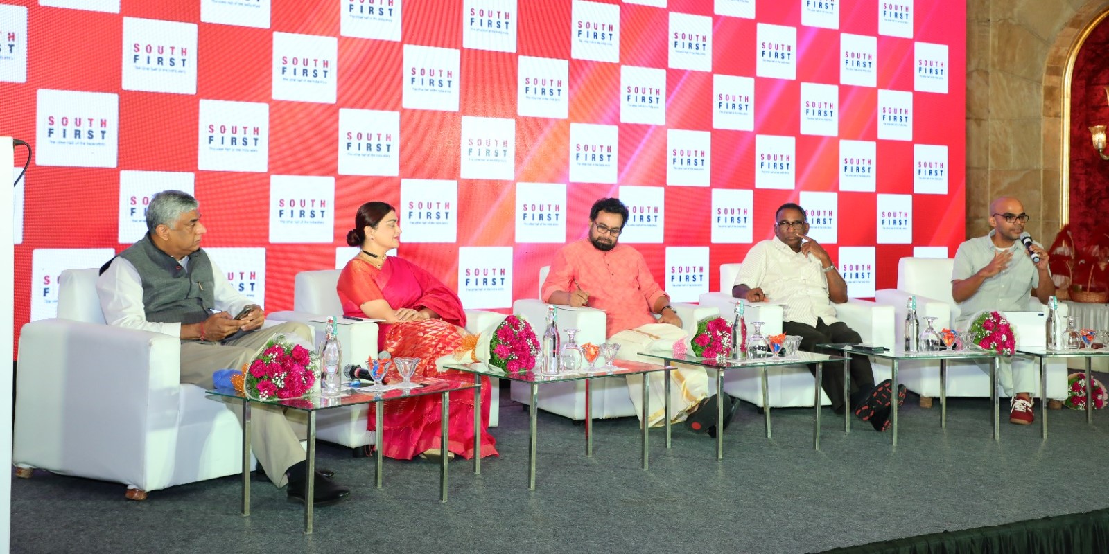 Panel 1 (From left) Karnataka Planning Board VC Prof MV Rajeev Gowda, BJP national executive member Khushbu Sundar, Rajya Sabha member John Brittas, and retired Supreme Court judge Justice Jasti Chelameswar in a panel discussion on delimitation moderated by Nilakantan RS, author of the book South vs North during Dakshin Dialogues 2023 in Bengaluru on Saturday, 7 October, 2023.