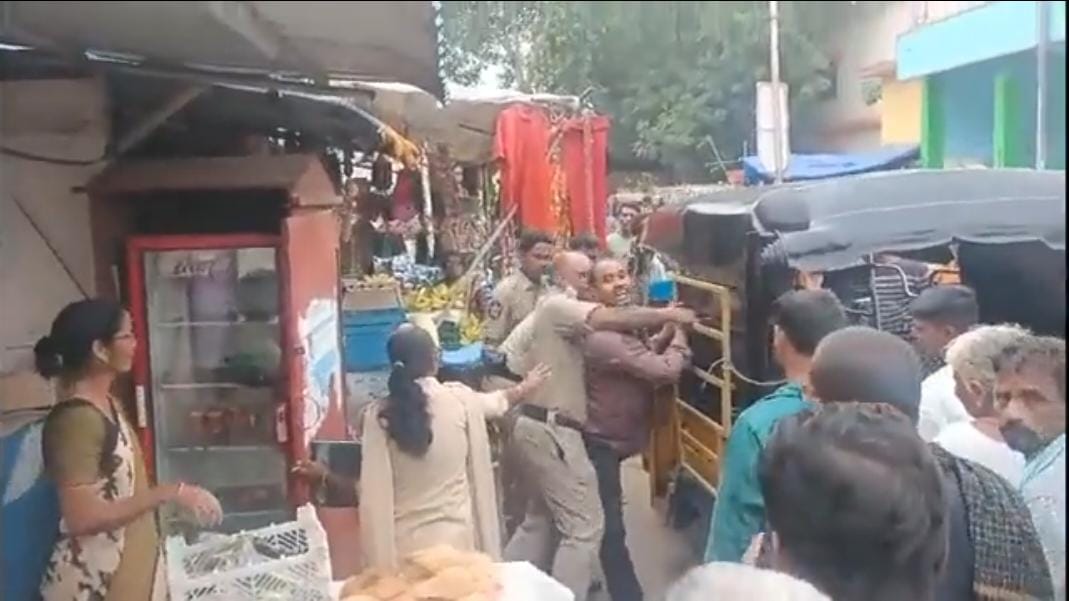 A screenshot from the viral video. (X)