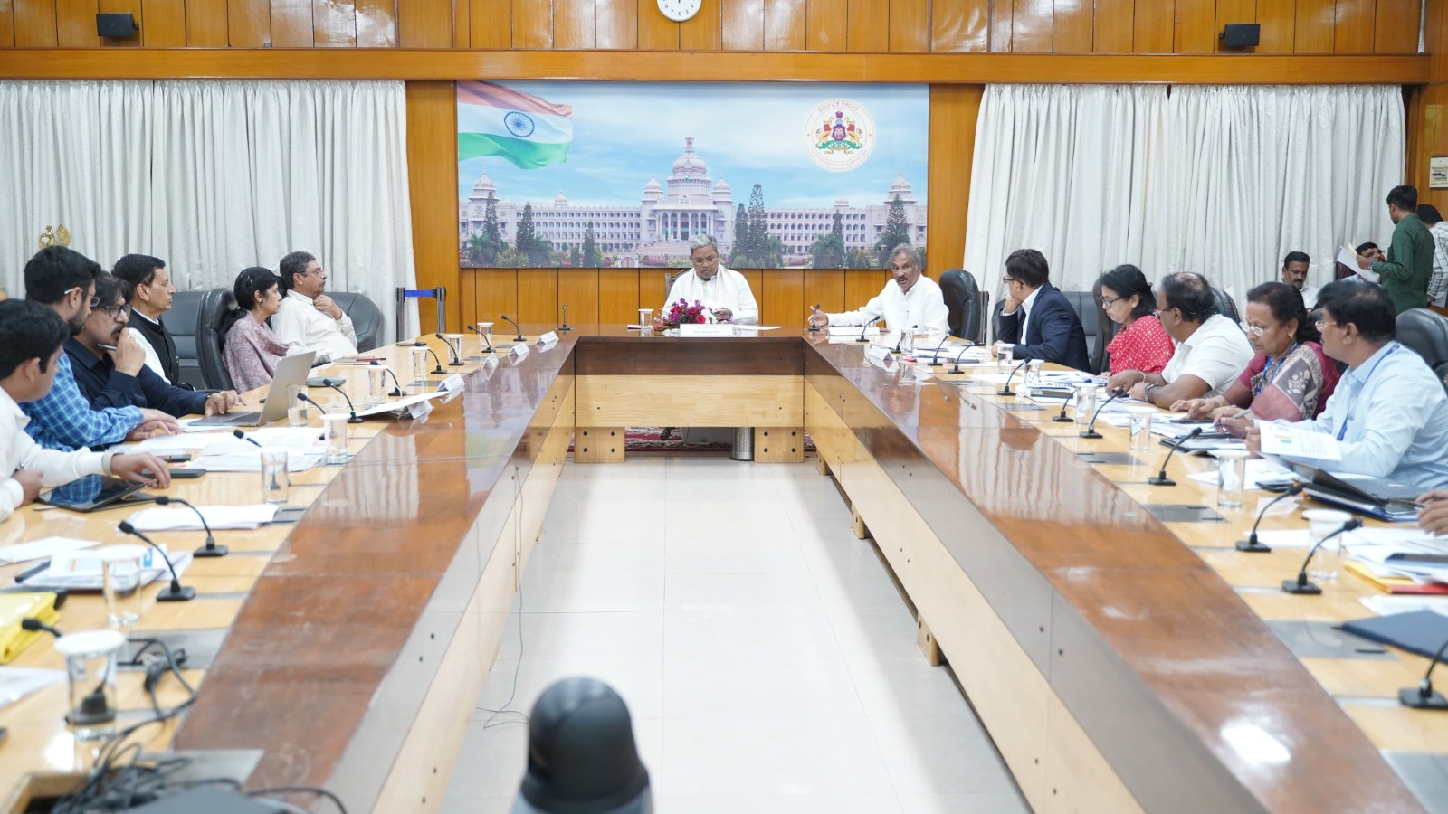 CM Siddaramaiah Karnataka Telangana Congress Guarantees Electricity Supply Farmers