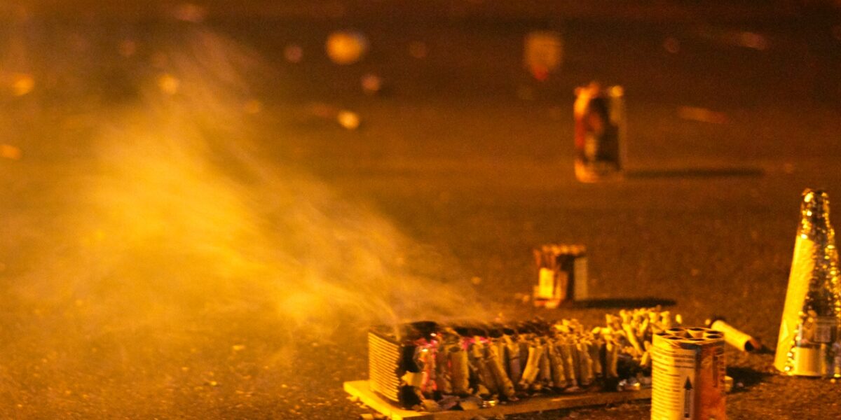 Kerala High Court bans bursting crackers in religious places. (Wikimedia Commons)